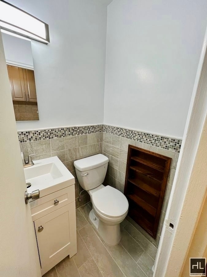 140 Claremont Avenue - Photo 6