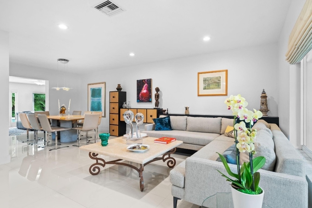 326 Seven Isles Drive - Photo 4