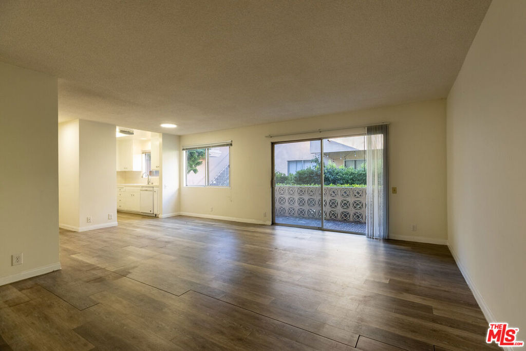 1538 Stanford Street - Photo 9
