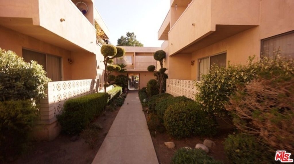 1538 Stanford Street - Photo 11