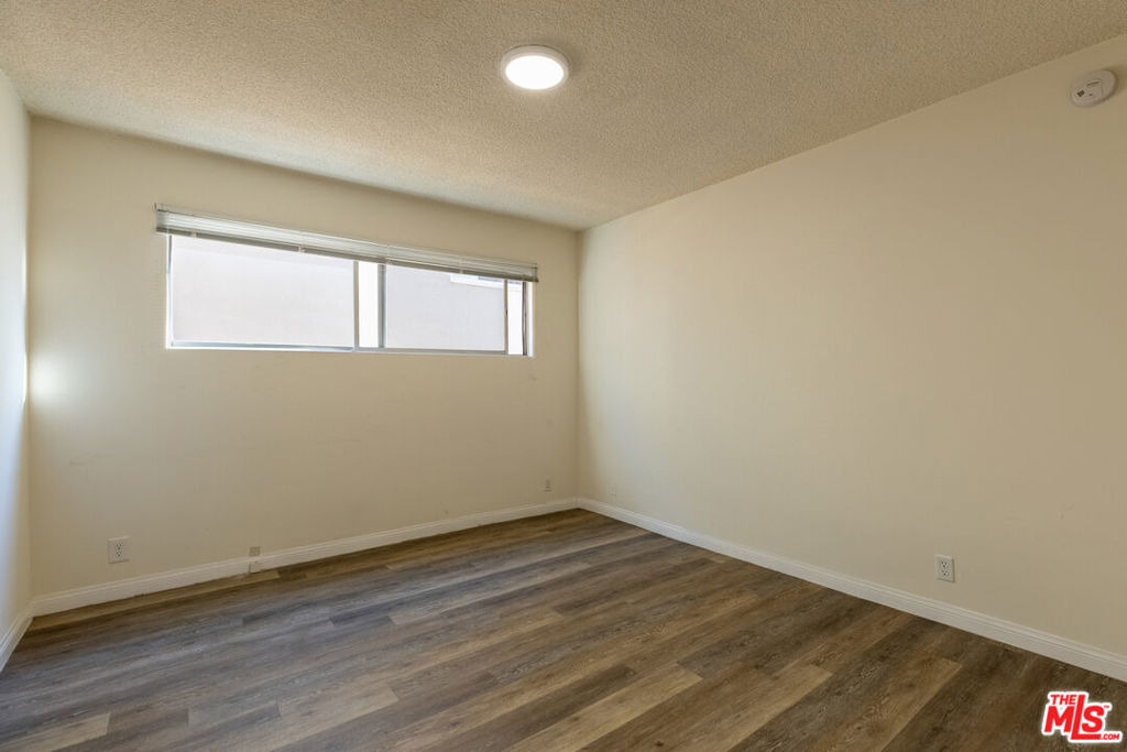 1538 Stanford Street - Photo 3
