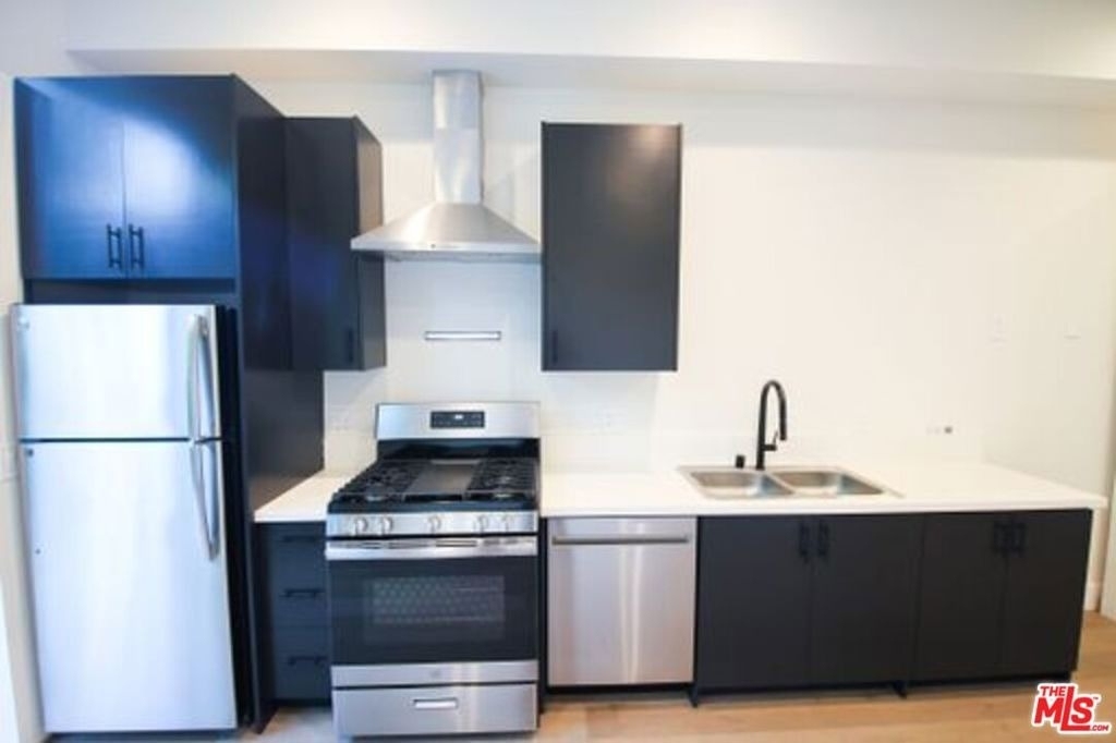 321 N Bixel Street - Photo 17