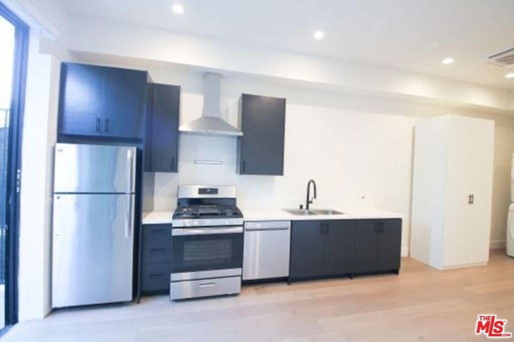 321 N Bixel Street - Photo 9