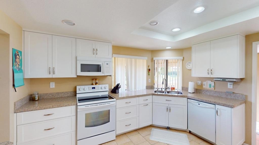 72350 Rim Drive - Photo 2
