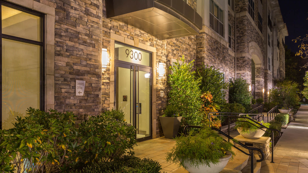 9305 Corporate Blvd - Photo 2
