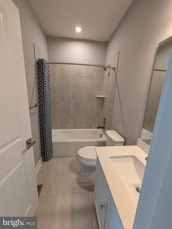 8445 Hamlin Street - Photo 11