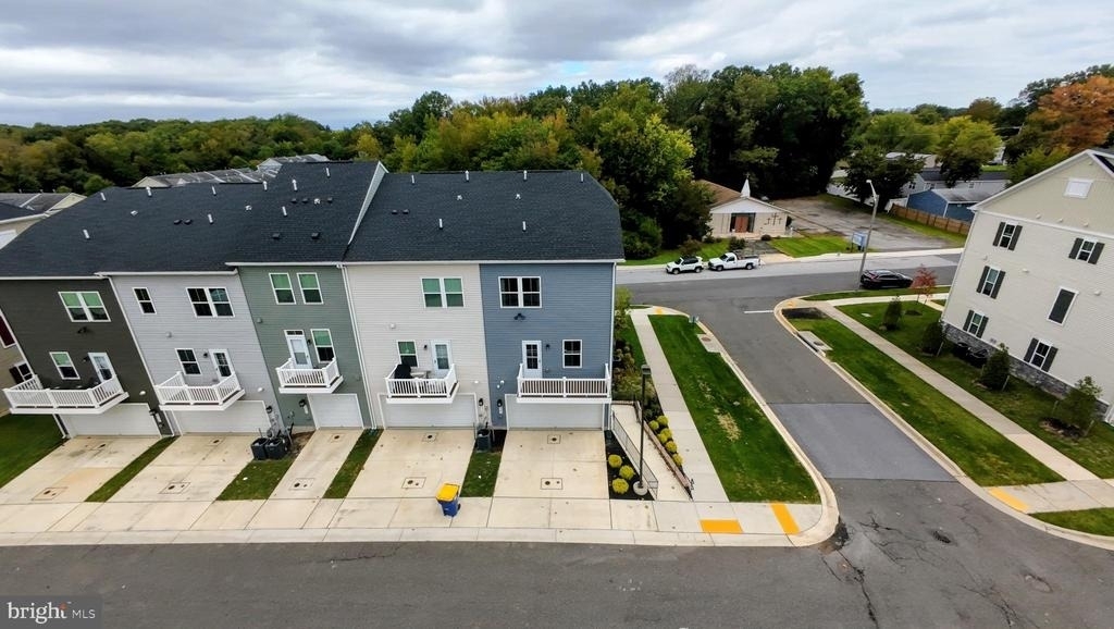 8445 Hamlin Street - Photo 21