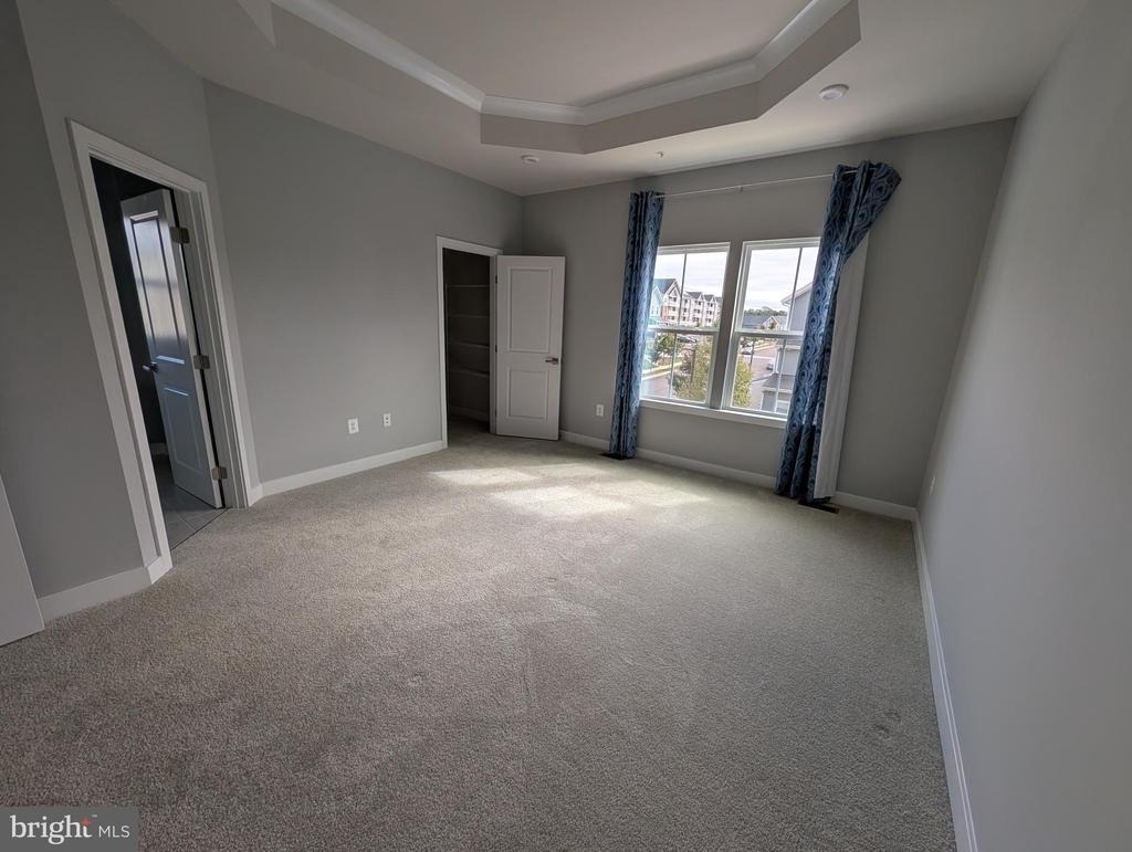 8445 Hamlin Street - Photo 10