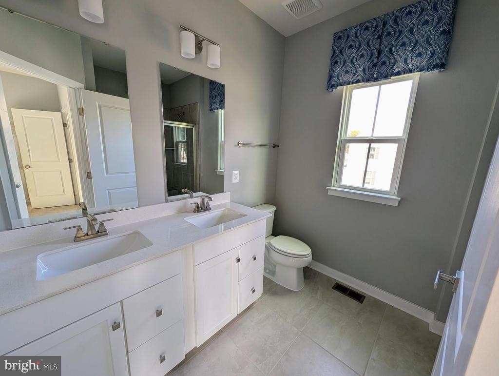8445 Hamlin Street - Photo 13