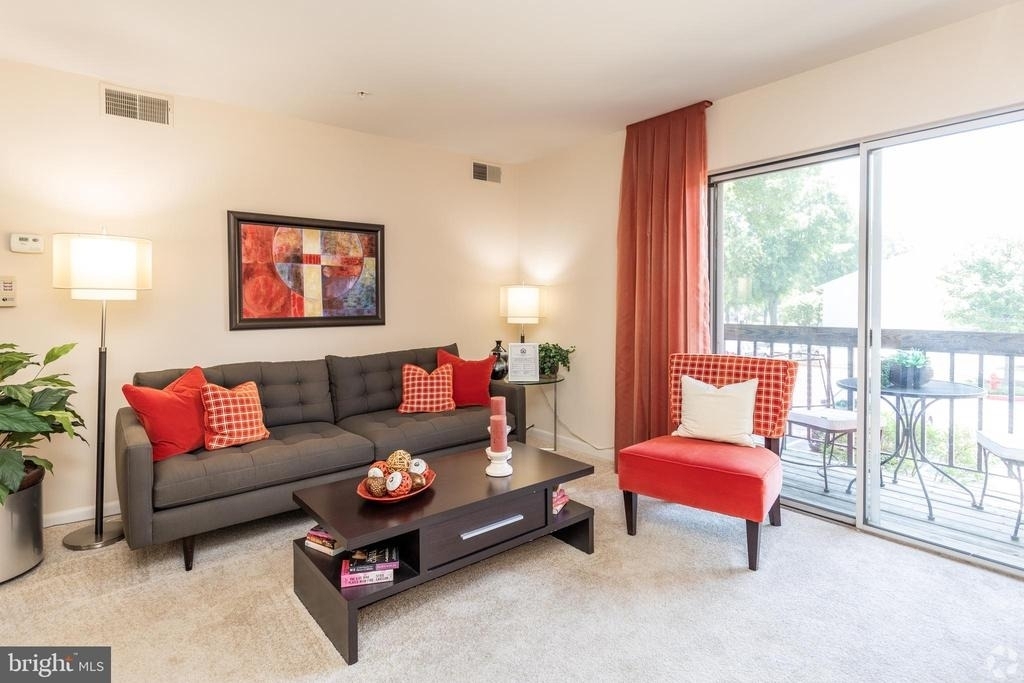 7 Lockhart Circle - Photo 1