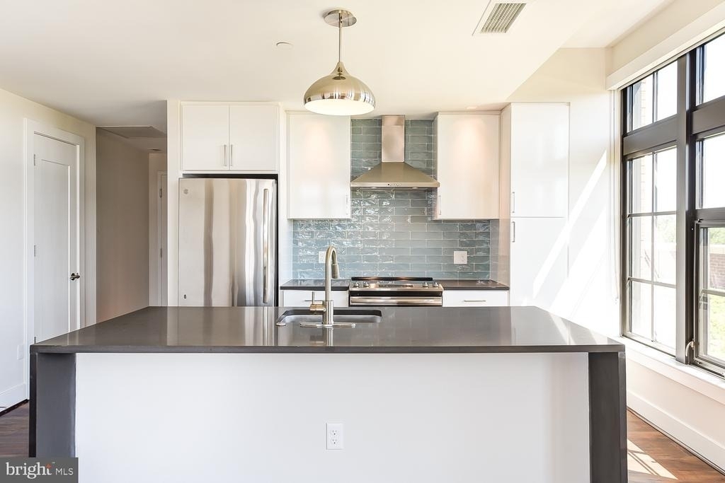 901 H Street Ne - Photo 1
