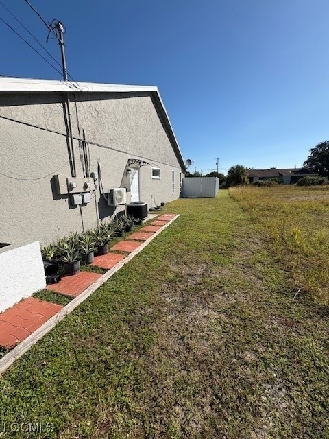 1939 Santa Barbara Boulevard - Photo 23