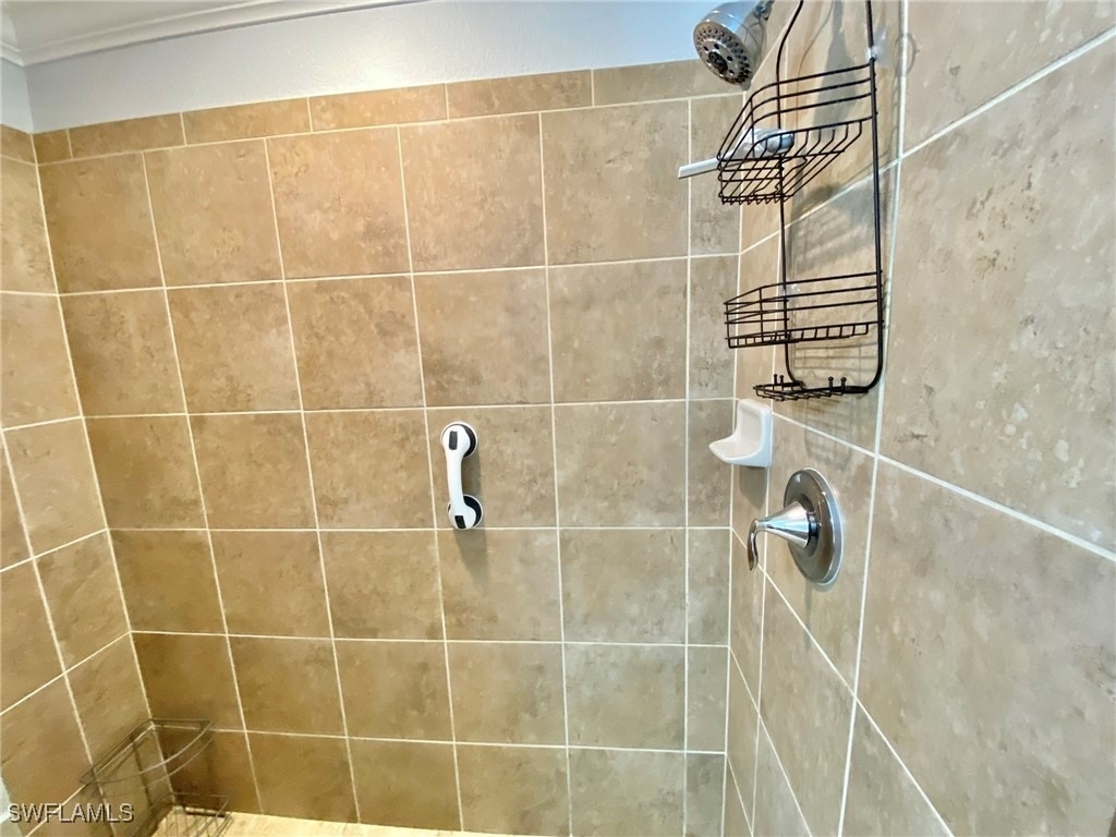 9532 Avellino Way - Photo 18
