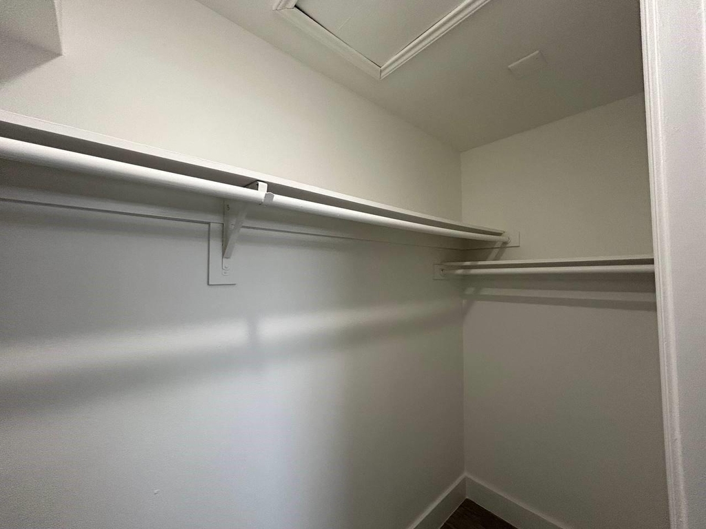 1010 S Wayside Drive - Photo 20