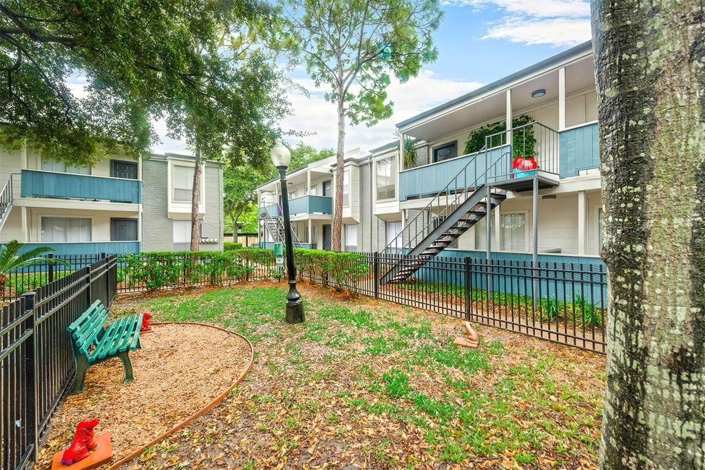 8162 Richmond Avenue - Photo 23