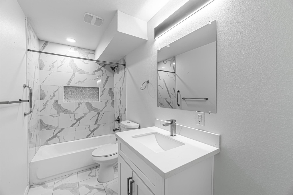 9711 Linkmeadow Lane - Photo 2