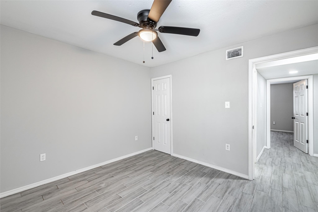 9711 Linkmeadow Lane - Photo 15