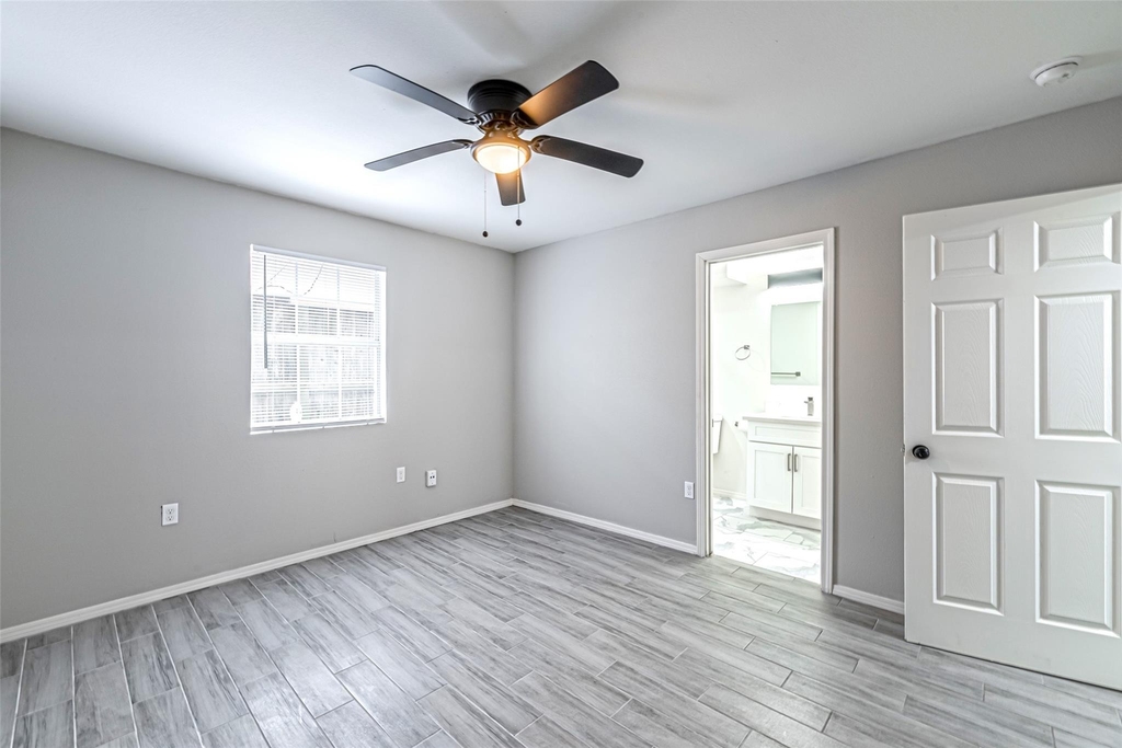 9711 Linkmeadow Lane - Photo 10