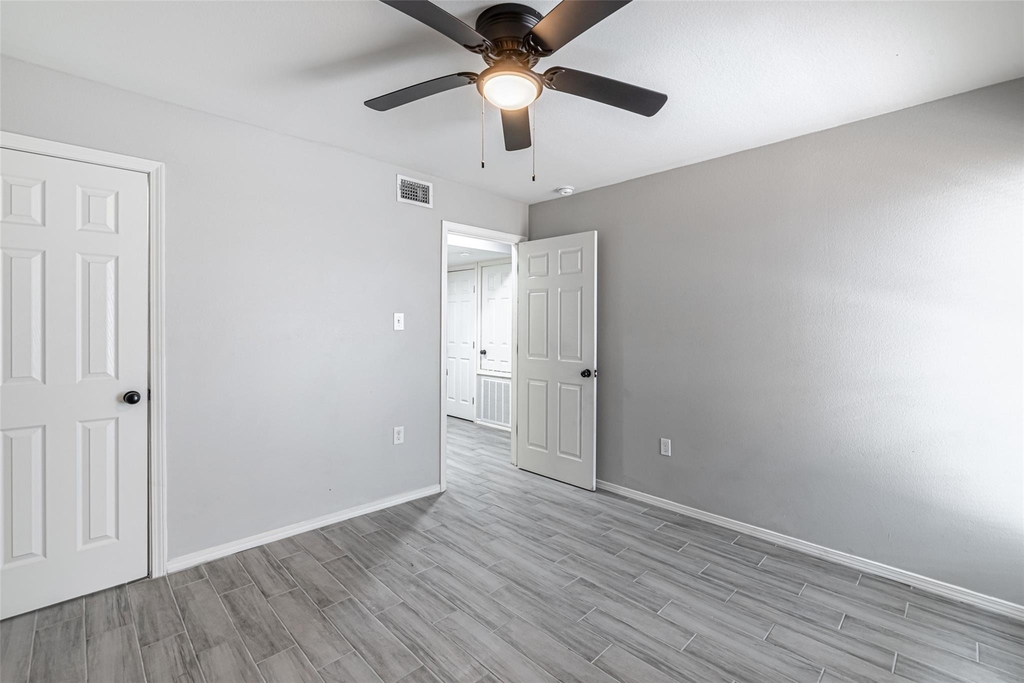 9711 Linkmeadow Lane - Photo 16