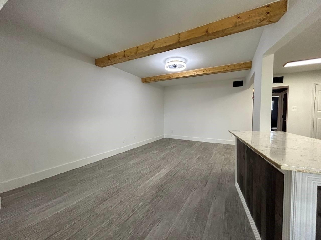 1010 S Wayside Drive - Photo 13