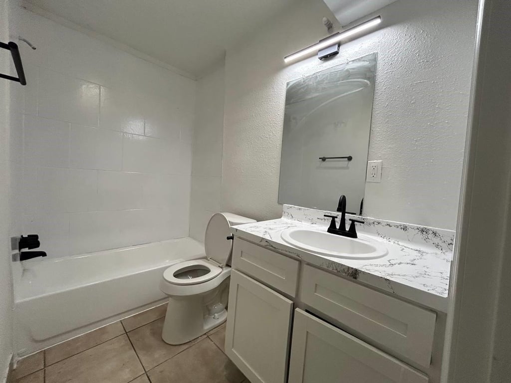1010 S Wayside Drive - Photo 45