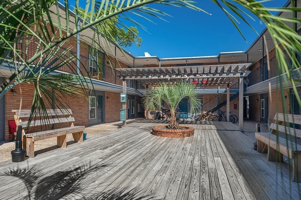 935 Byrne Street - Photo 23