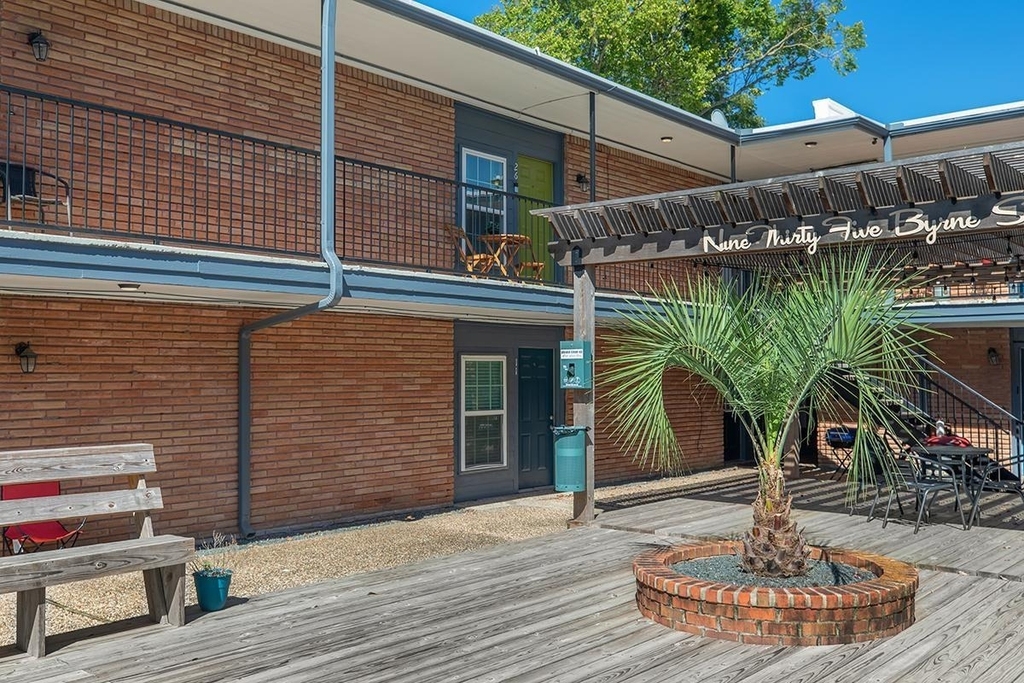 935 Byrne Street - Photo 25