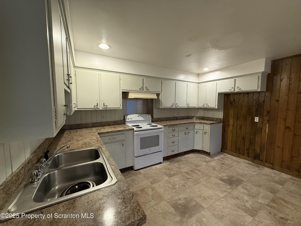457 Madison Avenue - Photo 1