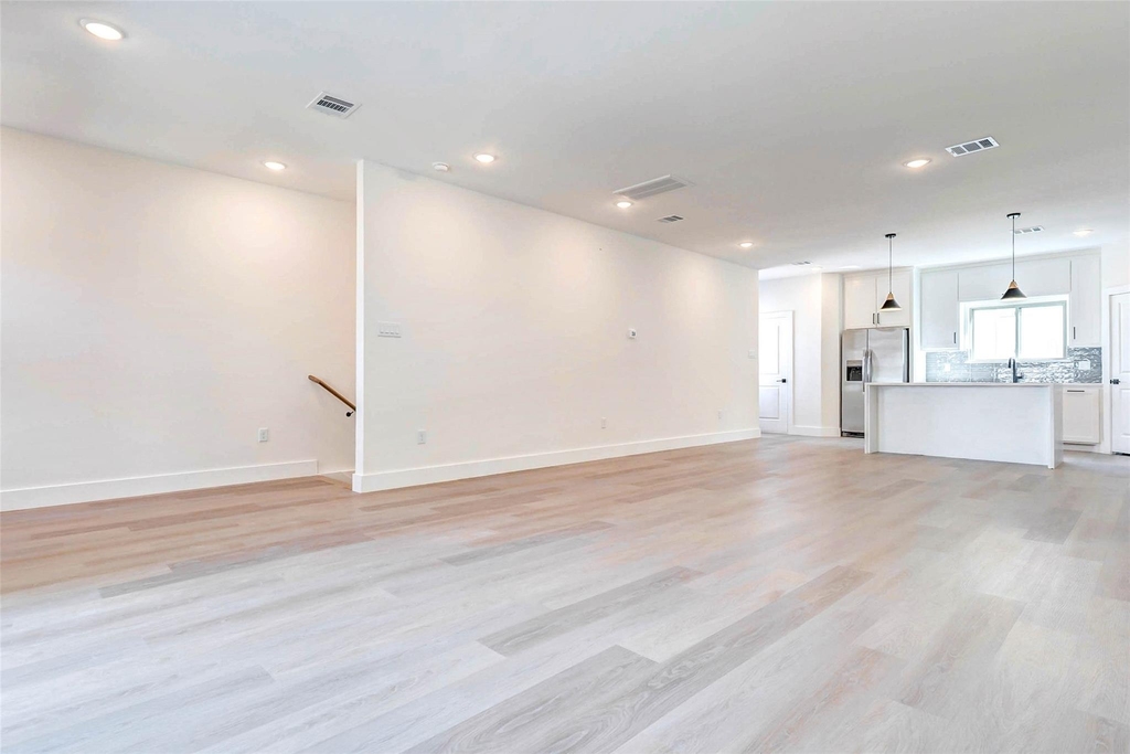 5638 Dolores Street - Photo 16