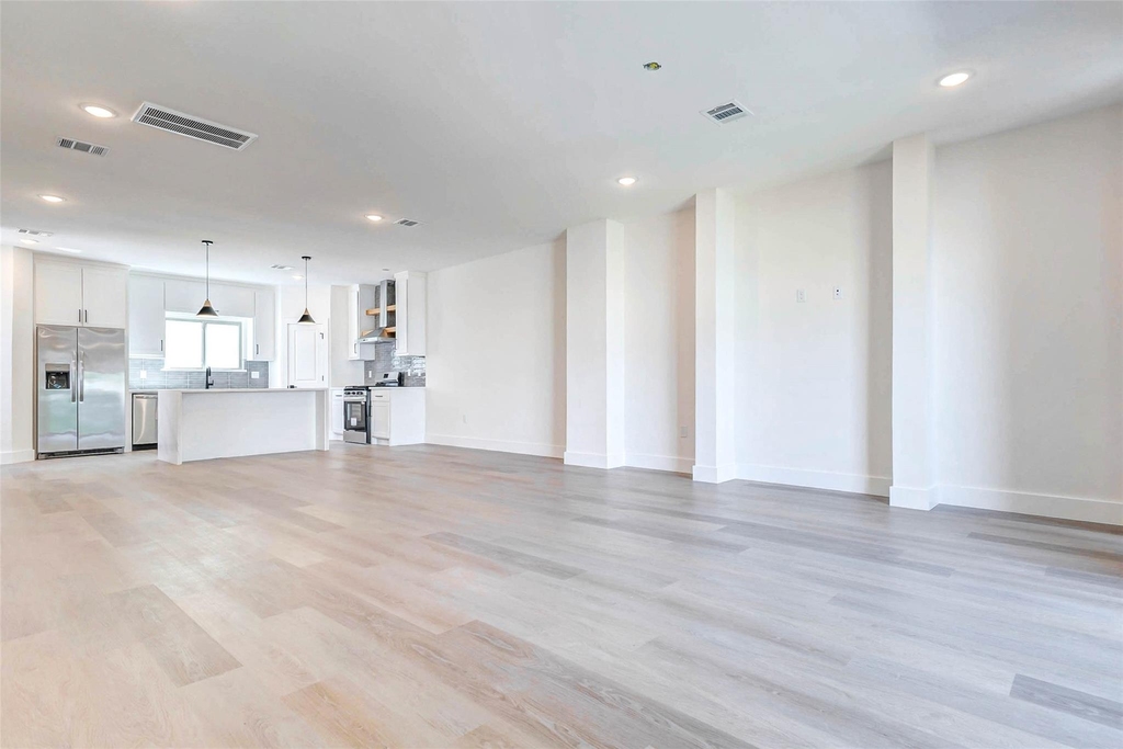 5638 Dolores Street - Photo 14
