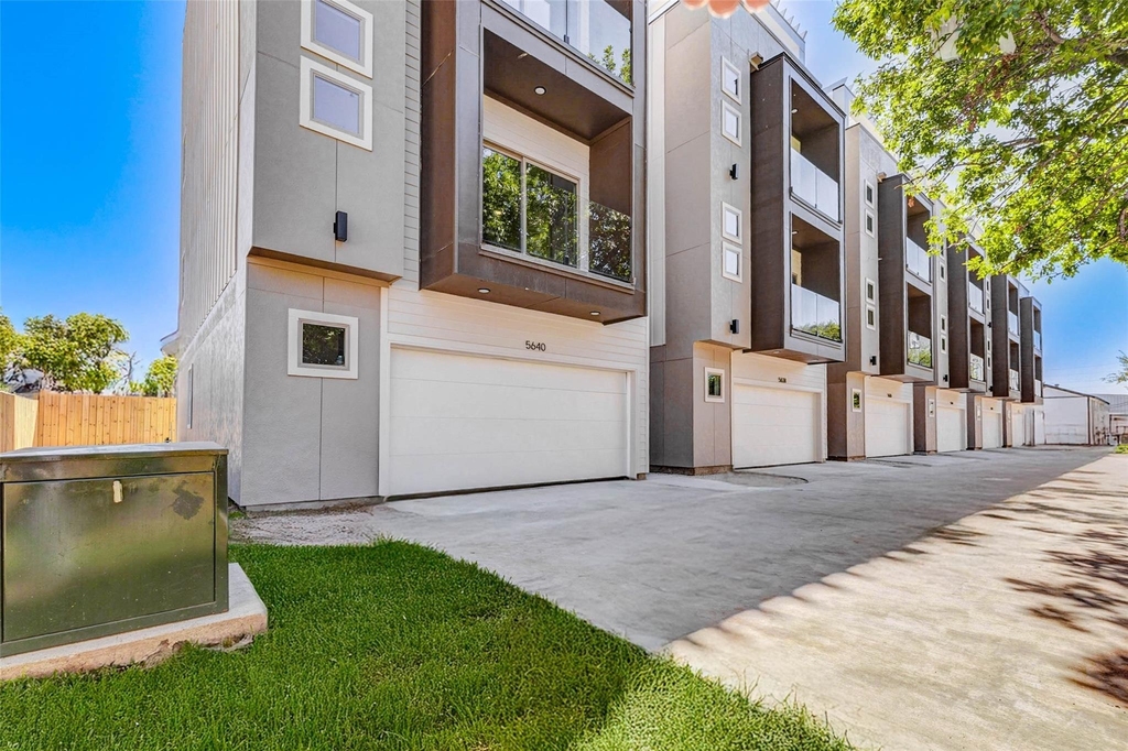 5638 Dolores Street - Photo 0