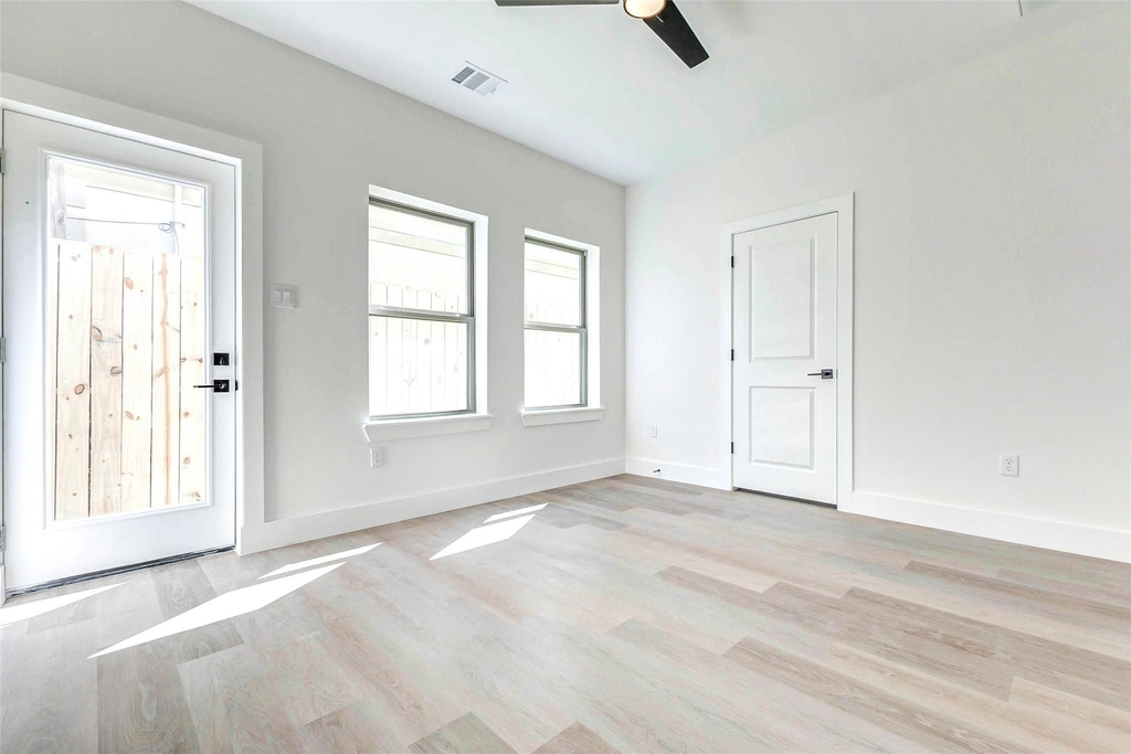 5638 Dolores Street - Photo 17