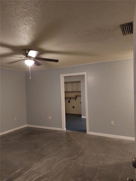 305 W Hancock Street - Photo 5