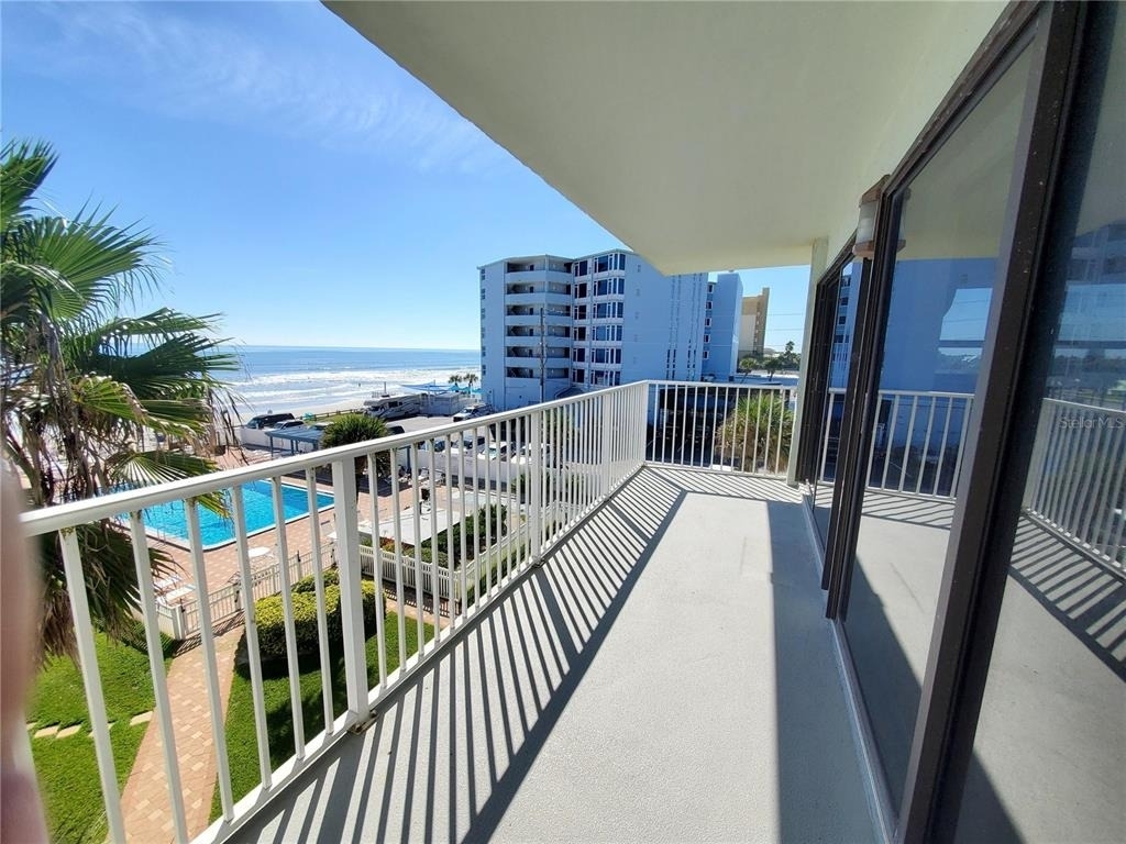 1571 S Atlantic Avenue - Photo 1