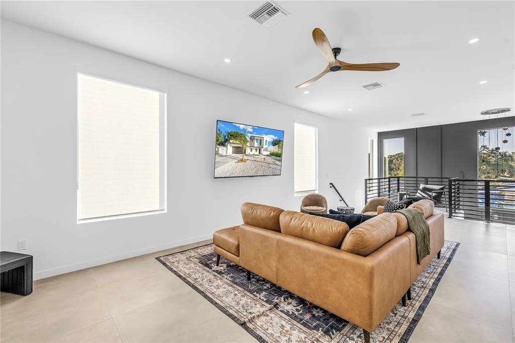 2305 Temple Street - Photo 39