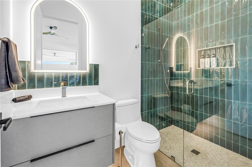2305 Temple Street - Photo 44