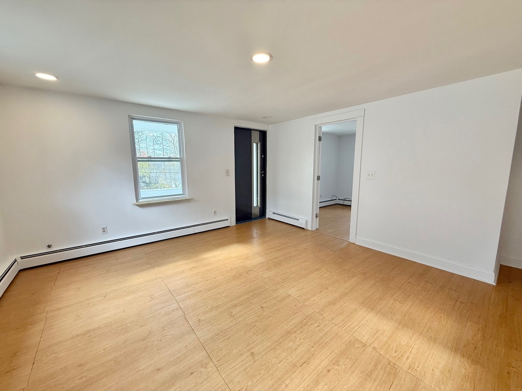 261 Hillside Avenue - Photo 4