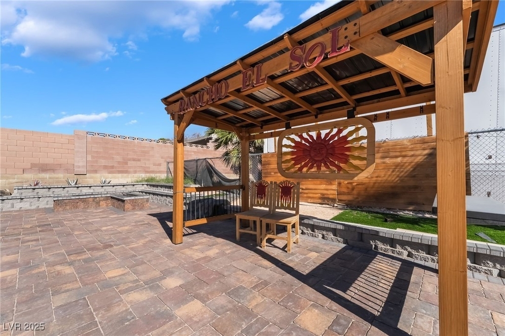 724 N Fogg Street - Photo 37