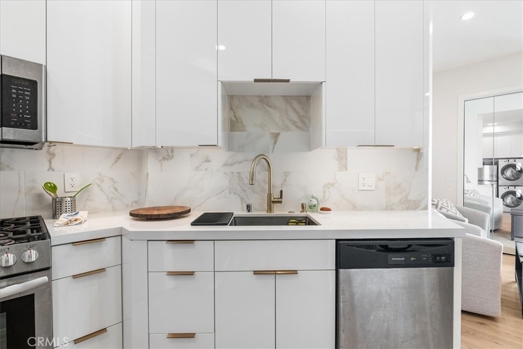 1515 Tahiti Avenue - Photo 8