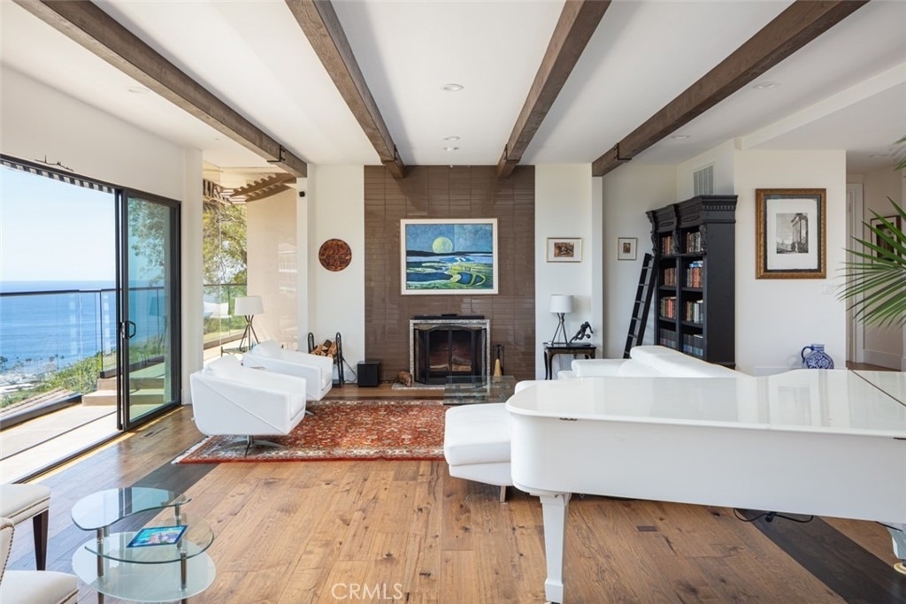 1401 Emerald Bay - Photo 2