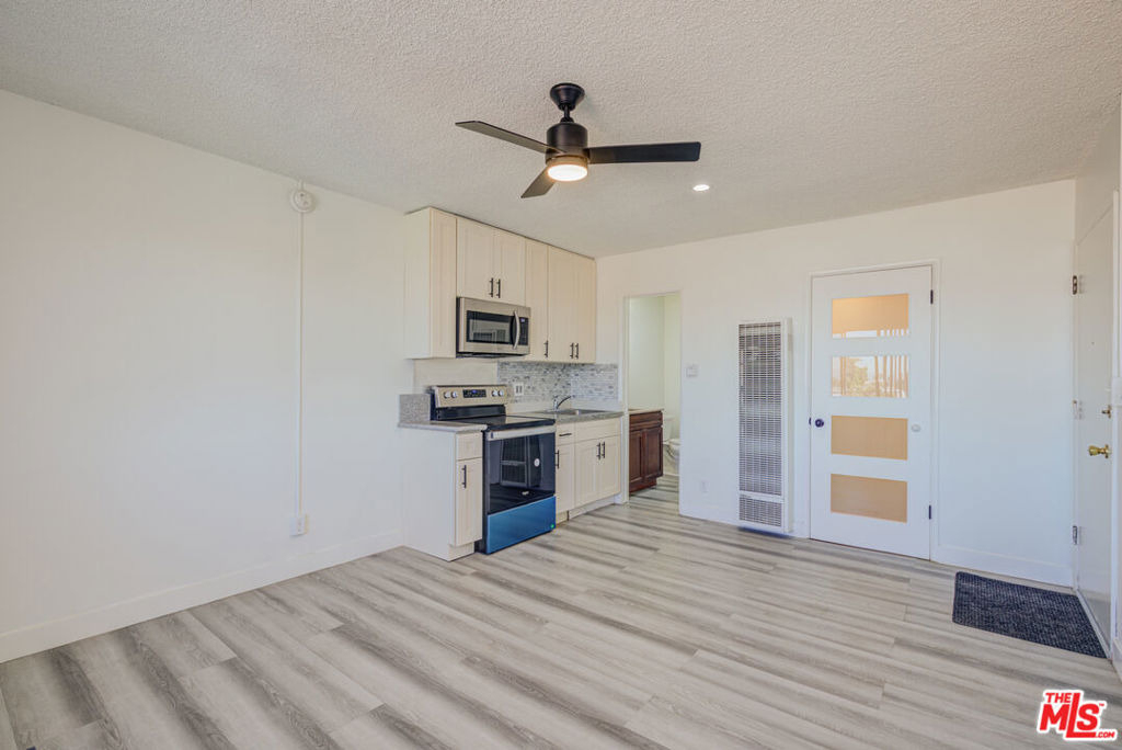 305 E Plymouth - Photo 6