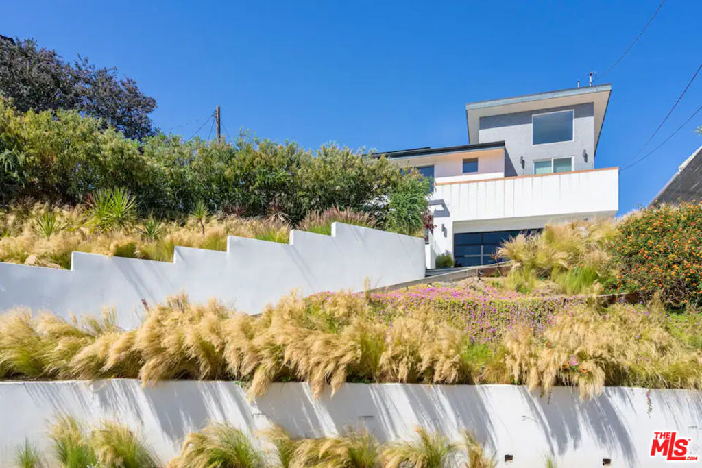 3437 Troy Drive - Photo 4