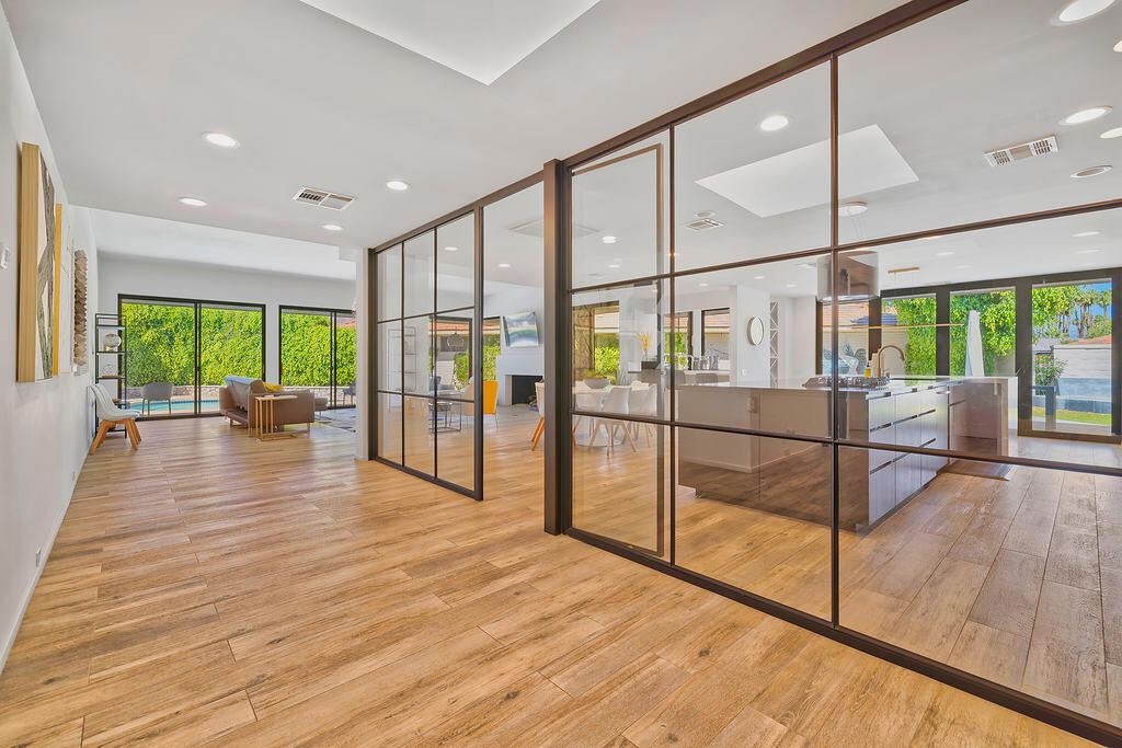 12 Sussex Court - Photo 3