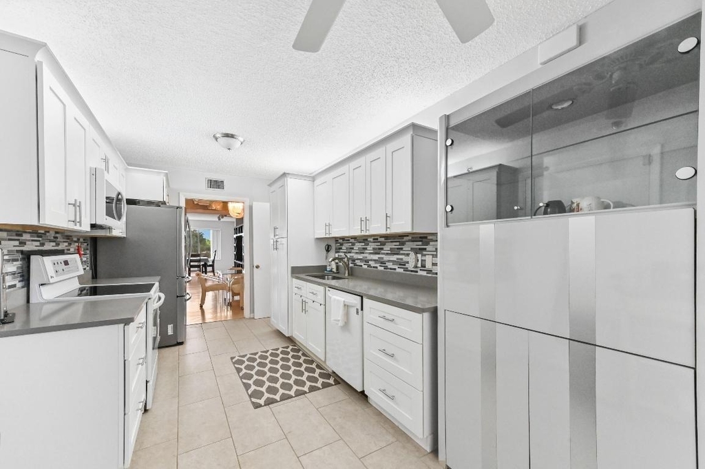 6768 10th Avenue N - Photo 10