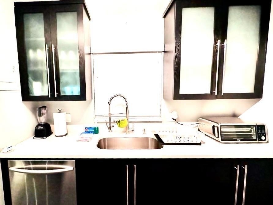 2424 Ne 9th Street - Photo 2