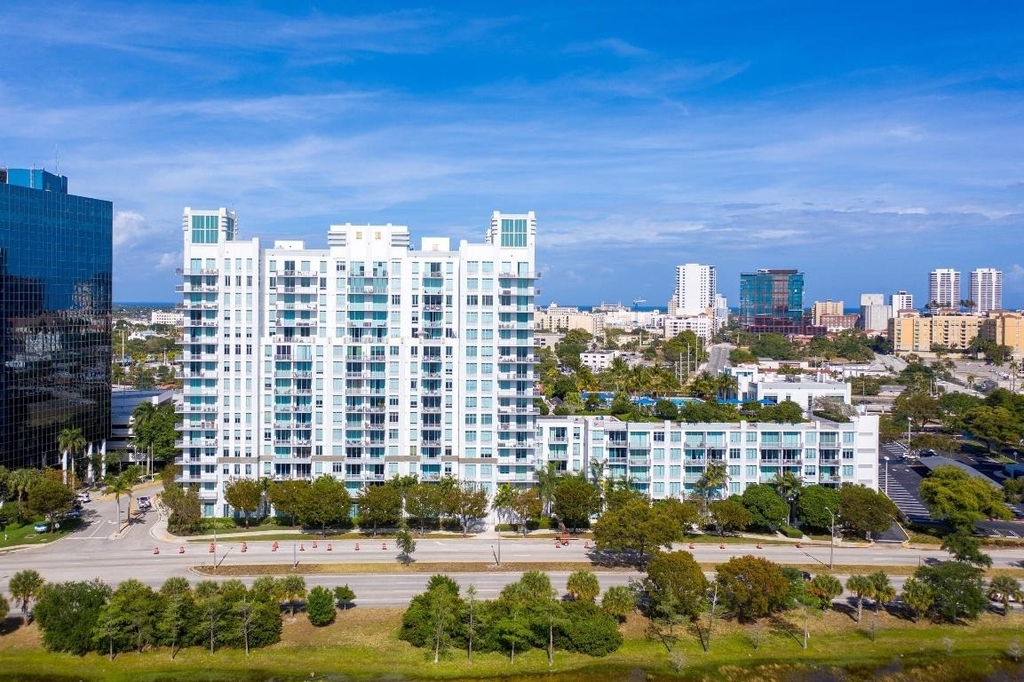 300 S Australian Avenue - Photo 31