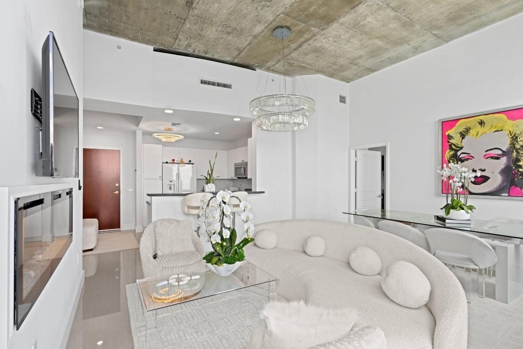 300 S Australian Avenue - Photo 2