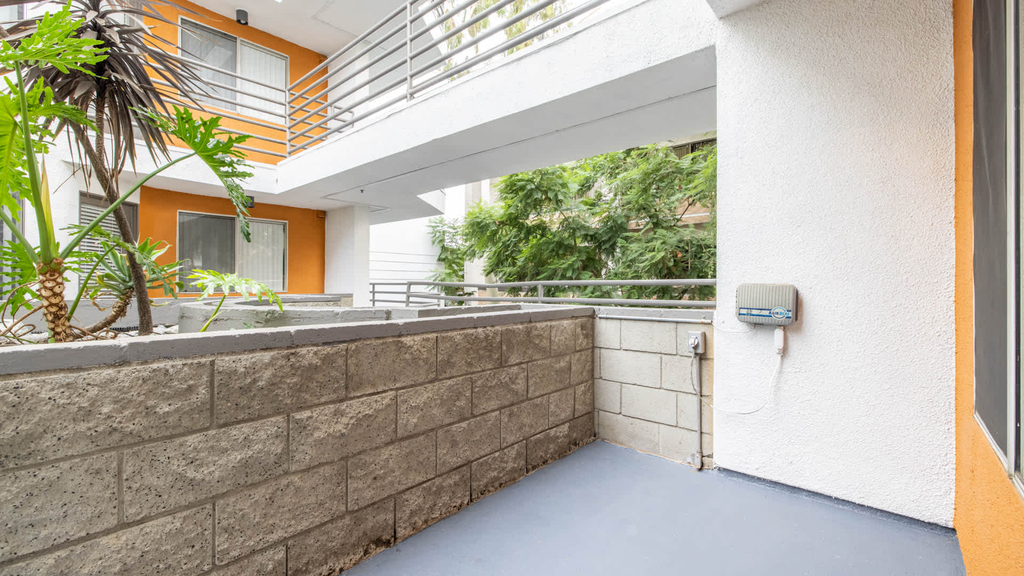 4920 Van Nuys Blvd - Photo 8
