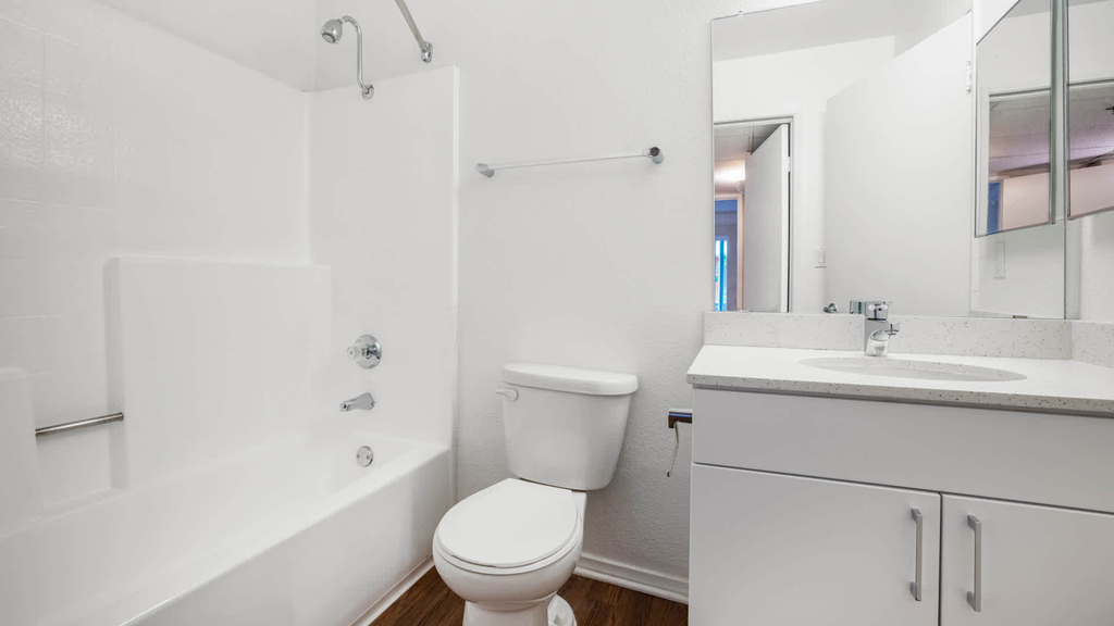 4920 Van Nuys Blvd - Photo 9