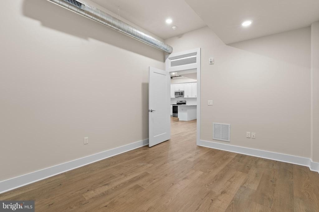30 W Broad Street - Photo 27